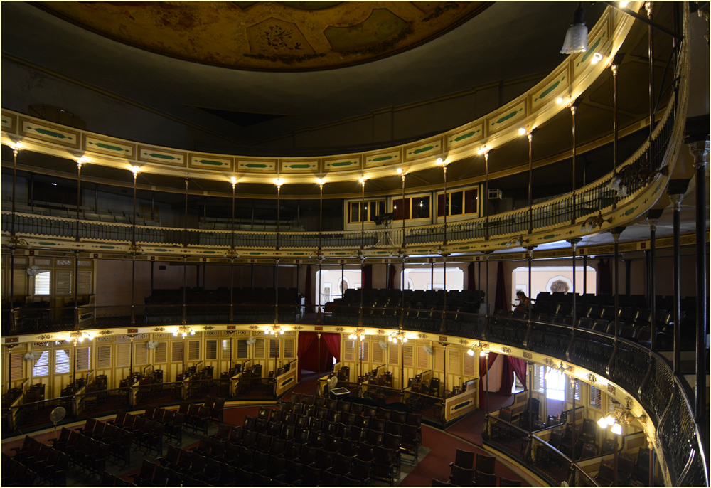 Das Teatro Terry, III