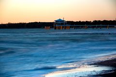 Das Teehäuschen im Sonnenaufgang am Timmendorfer Strand