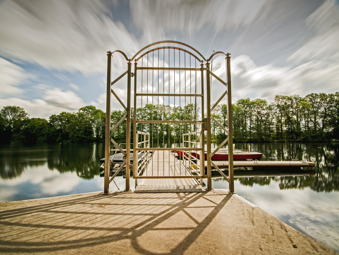 Das Tor am See