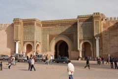 das tor bab mansour - meknes / marokko