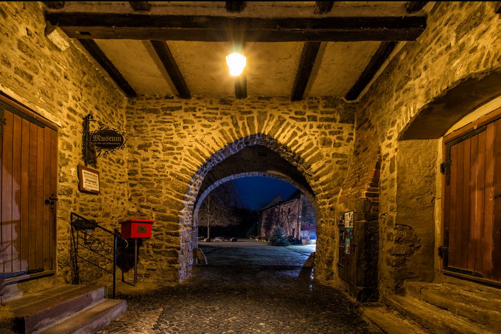 Das Tor zum Burghof