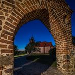 Das Tor zur Kirche