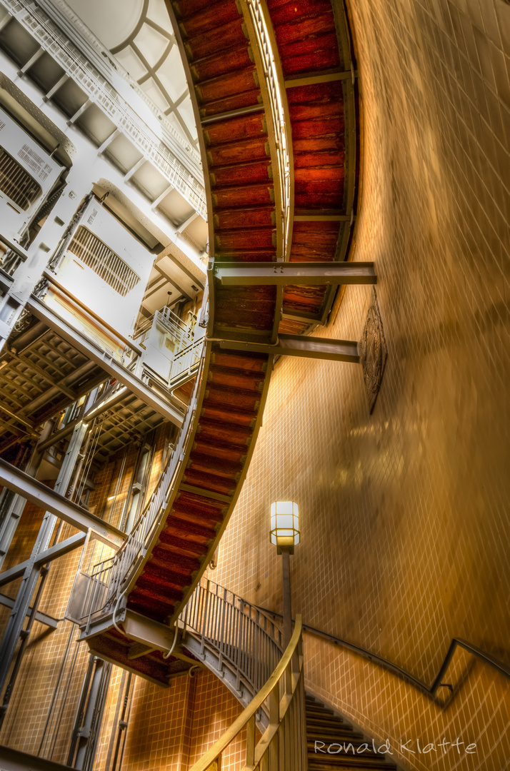 Das Treppenhaus im Alten Elbtunnel