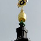 Das Turmkreuz der Frauenkirche zu Dresden