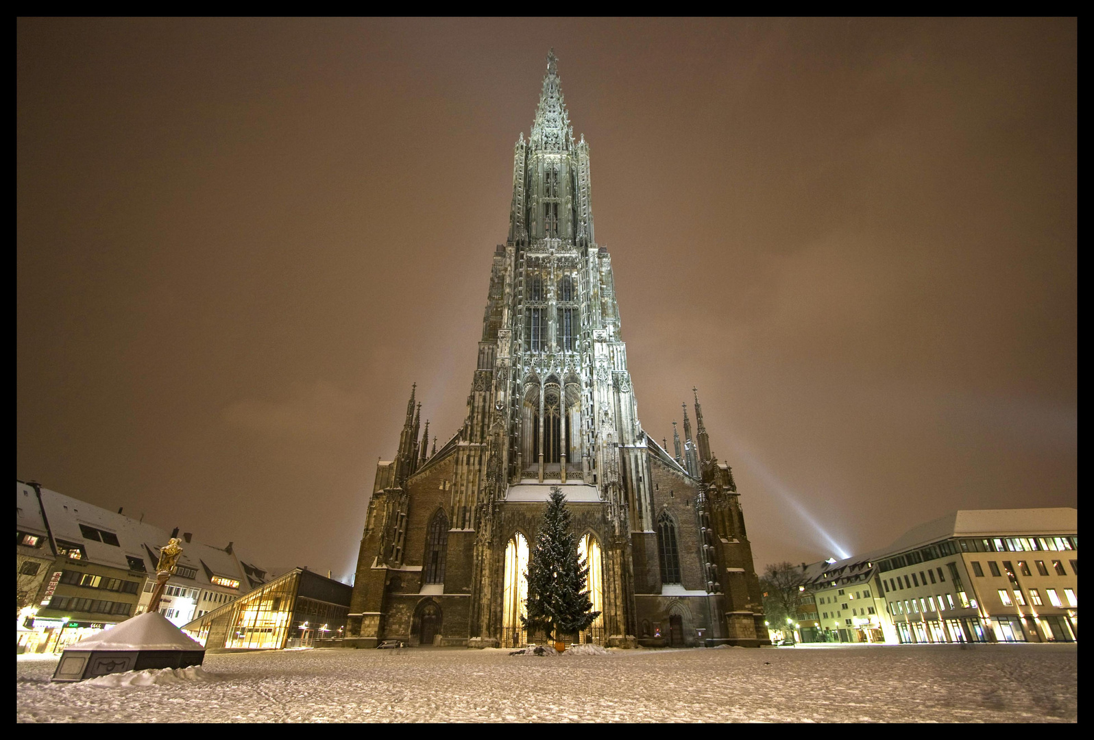 Das Ulmer Münster im Schnee