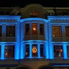 das ultrablaue Haus von Tromsö