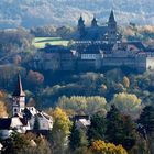 Das "Urbanskirchle" vor der mächtigen "Comburg"