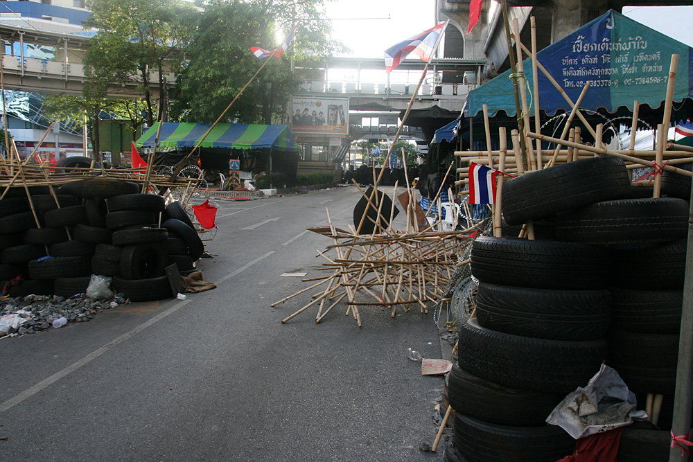 Das verlassen camp von die Rothemde auf Rama 4 Road in Central Bangkok.