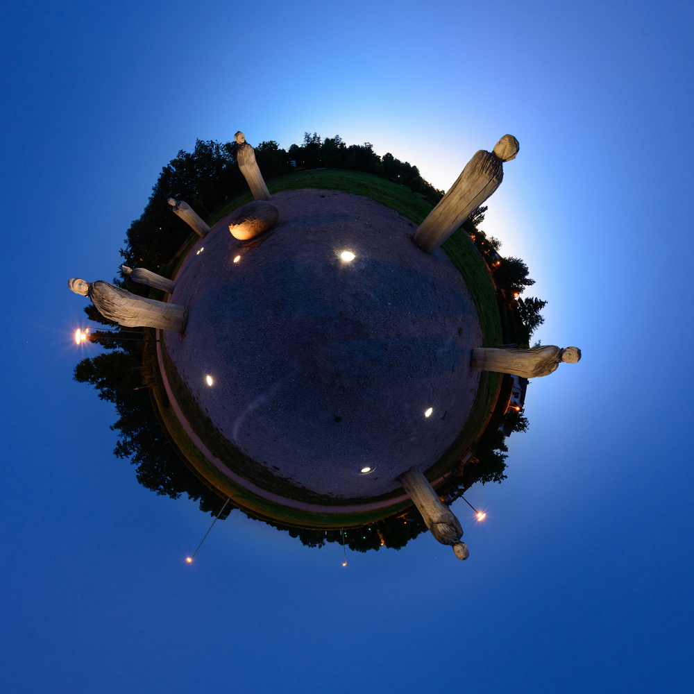 Das Versprechen Little Planet Abend