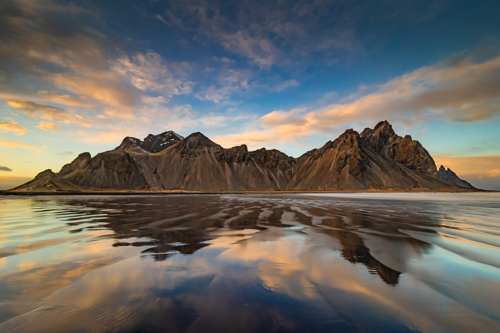 Das Vestrahorn im Abendlicht