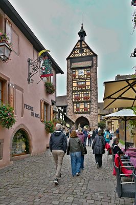 Das Wahrzeichen des kleinen Dorfes Riquewir