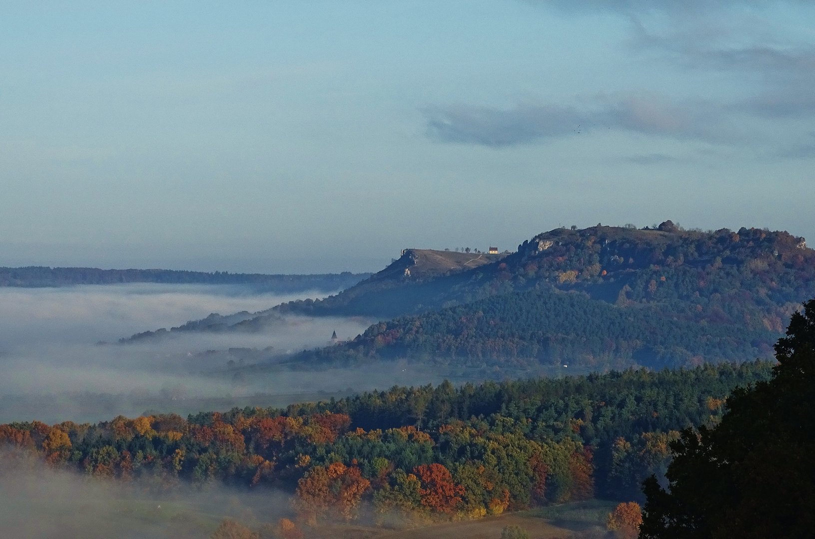 ...das Walberla im Nebelmeer...