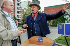 Das Warnemünder Original - Entertainer Charly Frommke