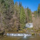 Das Wasser fällt und fällt ... ein Wasserfall