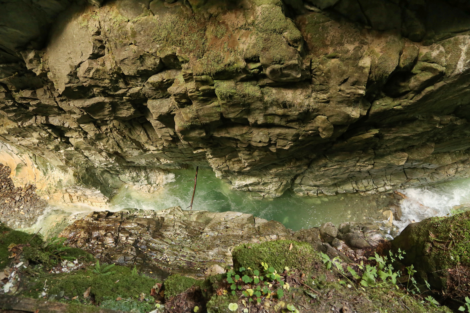 Das Wasser hat eine tiefe Schlucht gegraben (2016_09_30_EOS 6D_9533_ji)