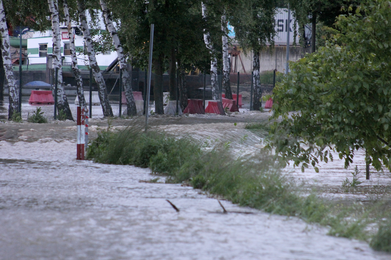 Das Wasser kommt!