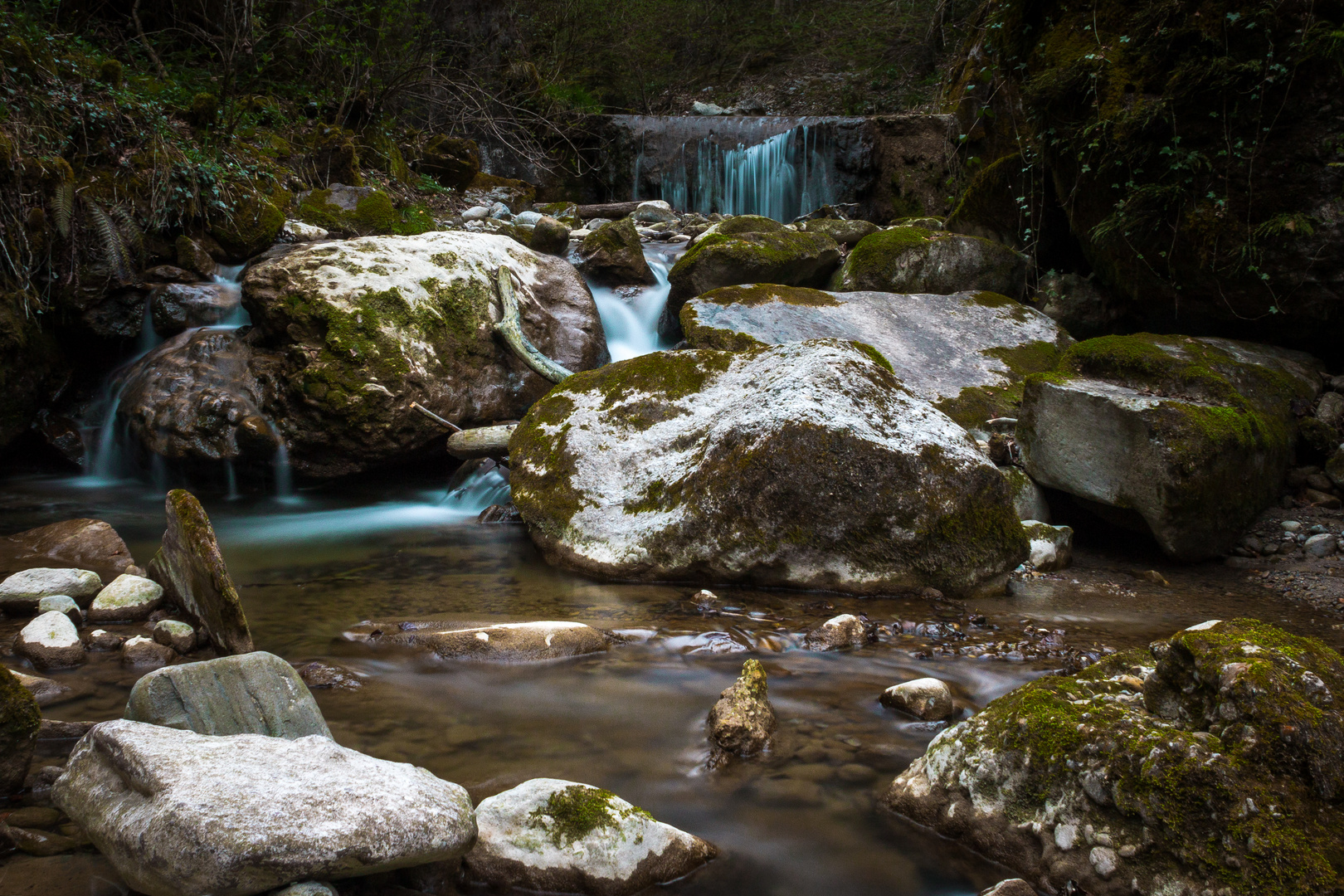 ... das Wasser sucht sich den Weg