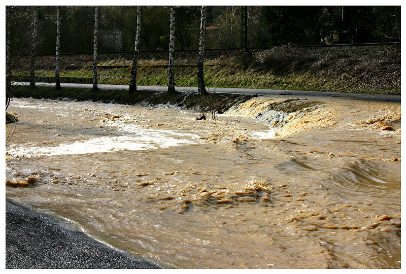 Das Wasser sucht sich seinen Weg 1