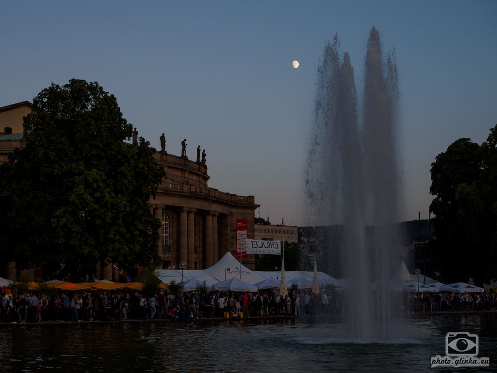 Das Wasser und der Mond