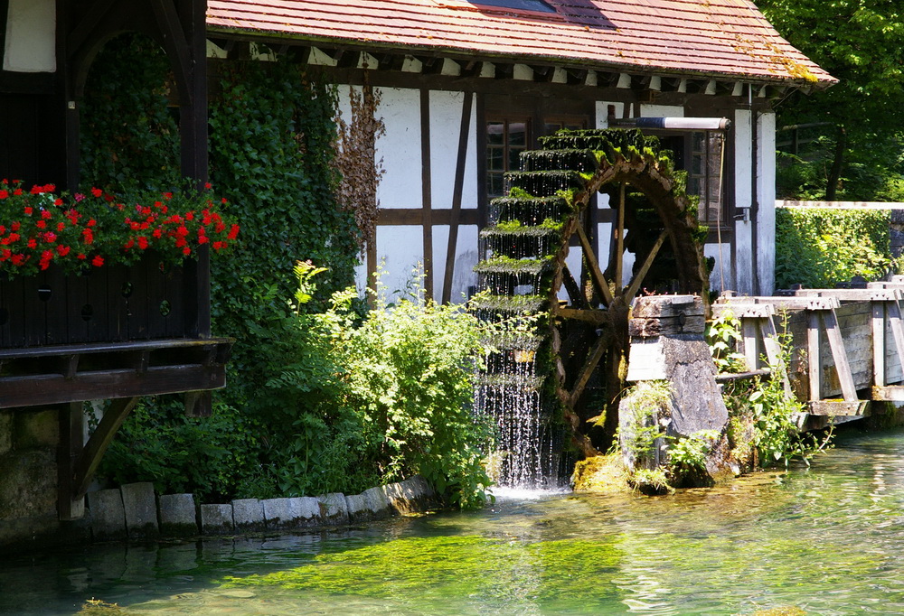 Das Wasserrad am Blautopf