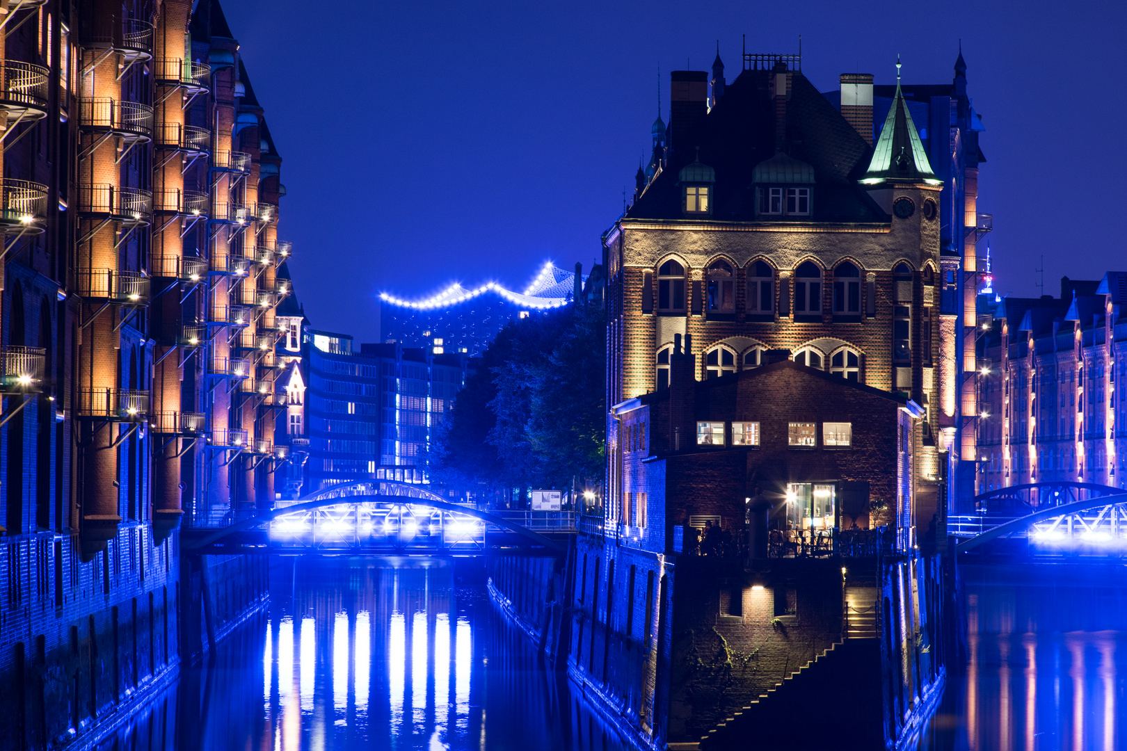 Das Wasserschloss macht blau