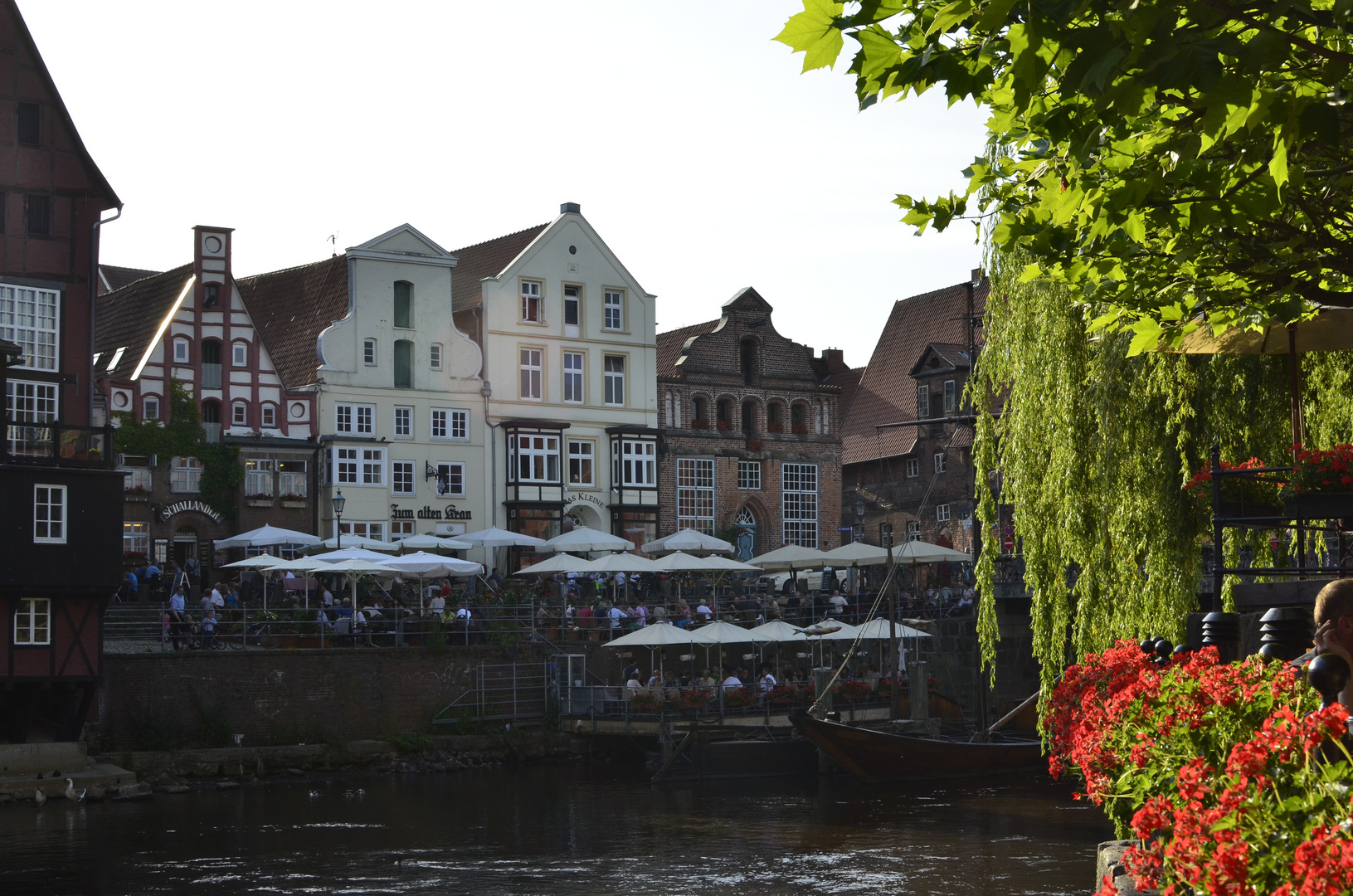 Das Wasserviertel in Lüneburg am Abend