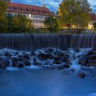 das Wehr in Hameln zur blauen Stunde