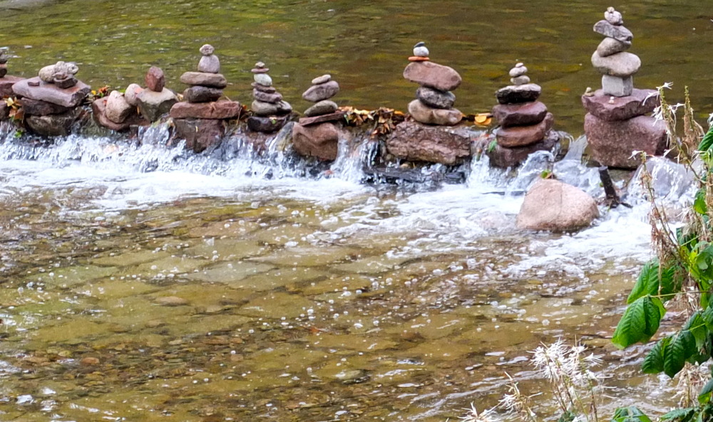 Das weiche Wasser bricht den Stein