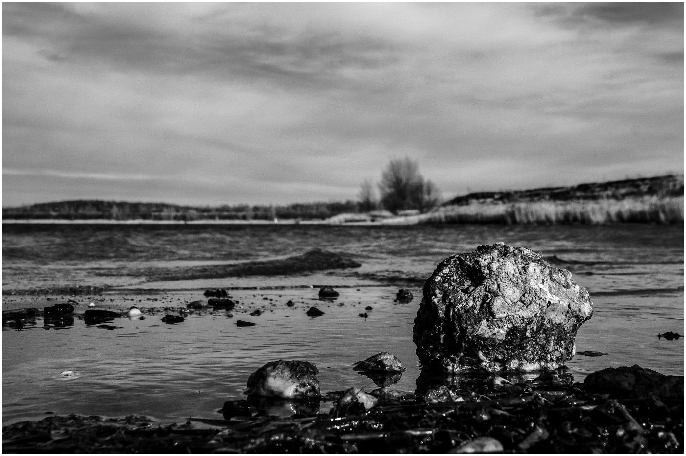 Das weiche Wasser bricht den Stein