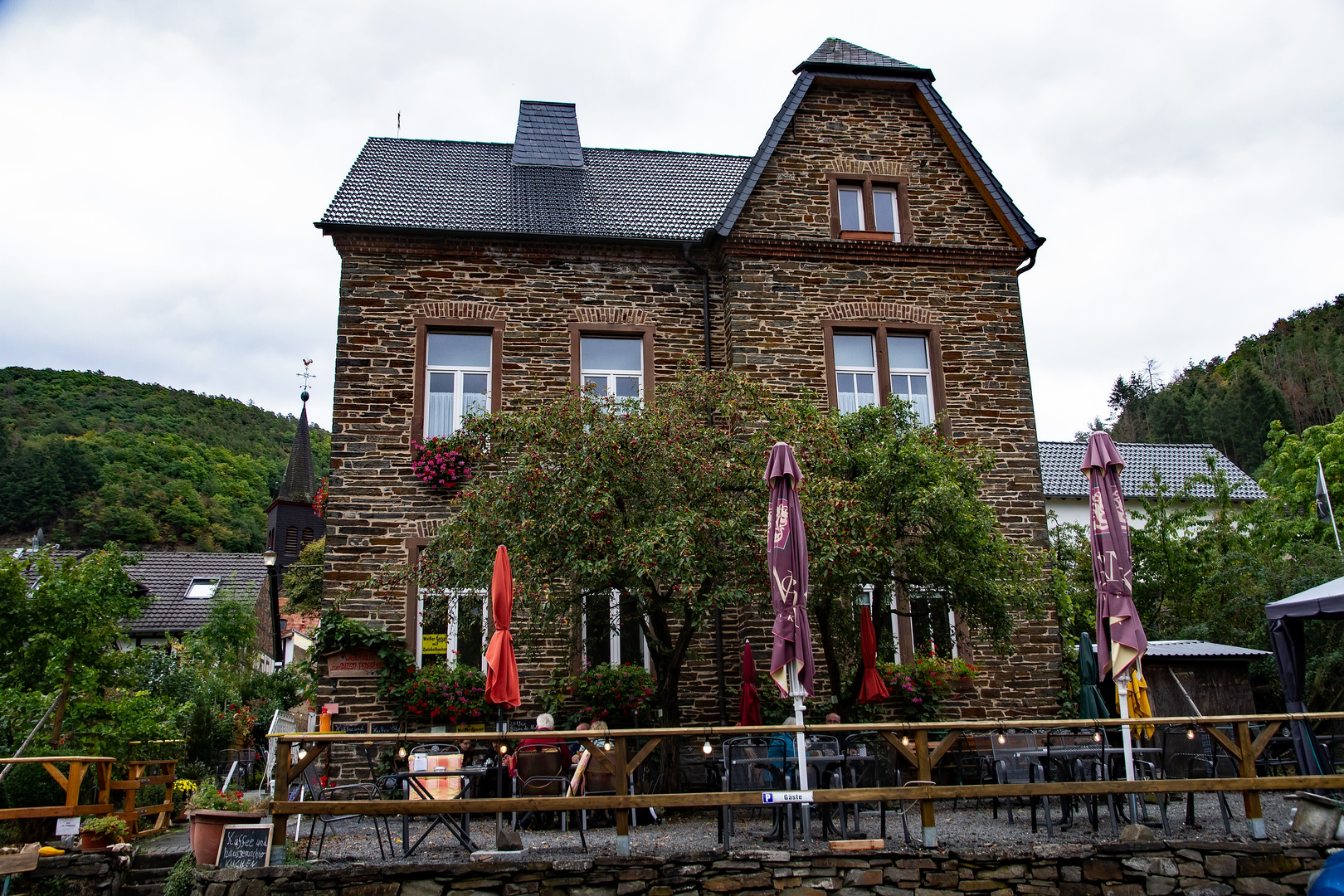 Das "Weinhaus Altes Pfarrhaus"