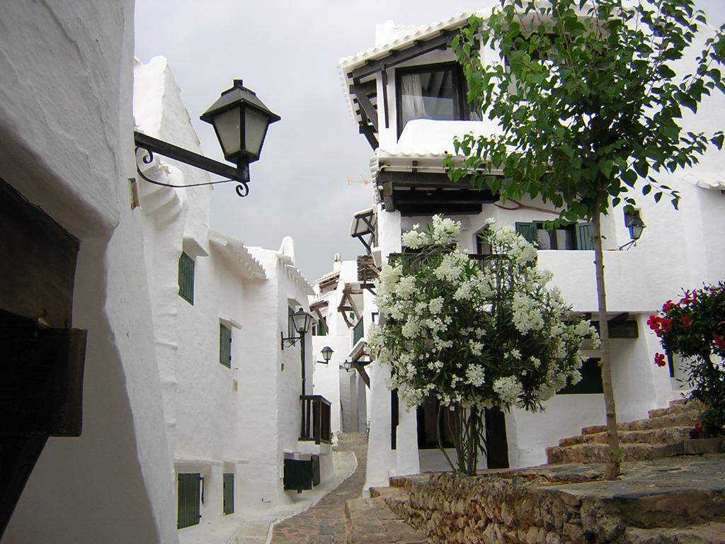 das weisse Dorf auf Menorca