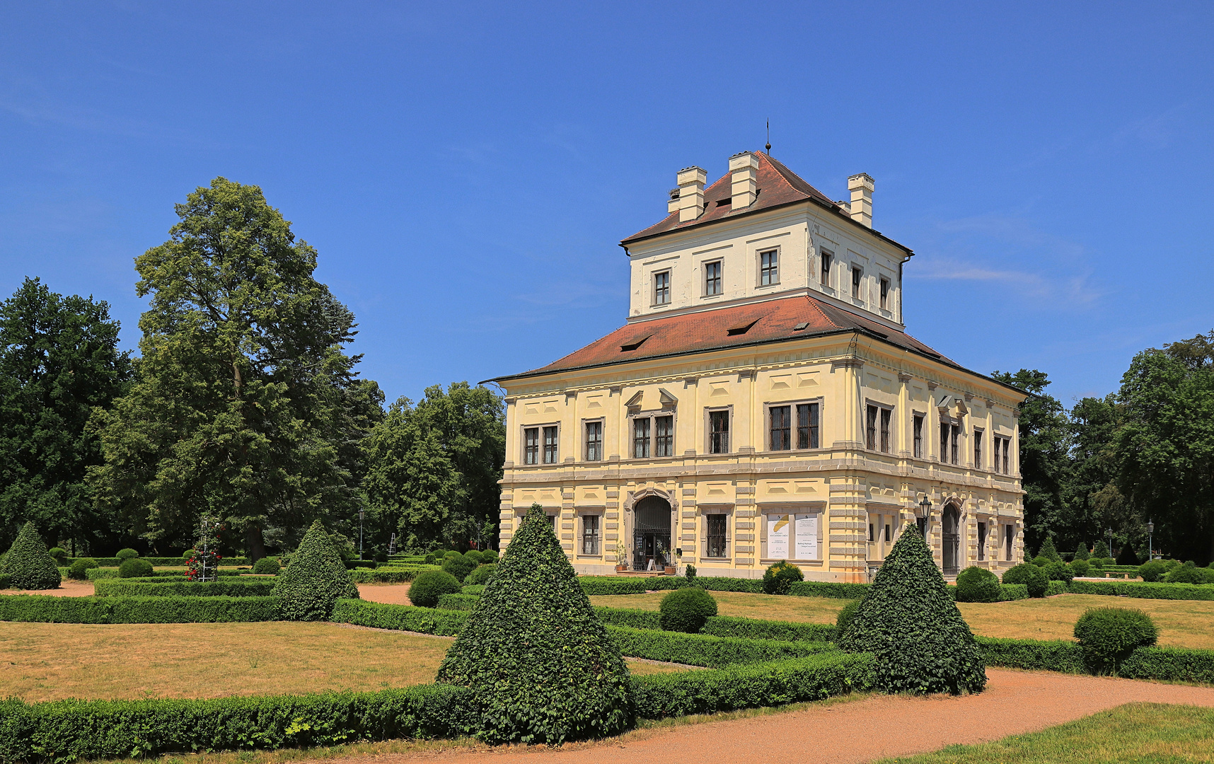 ...Das Weiße Schloss...