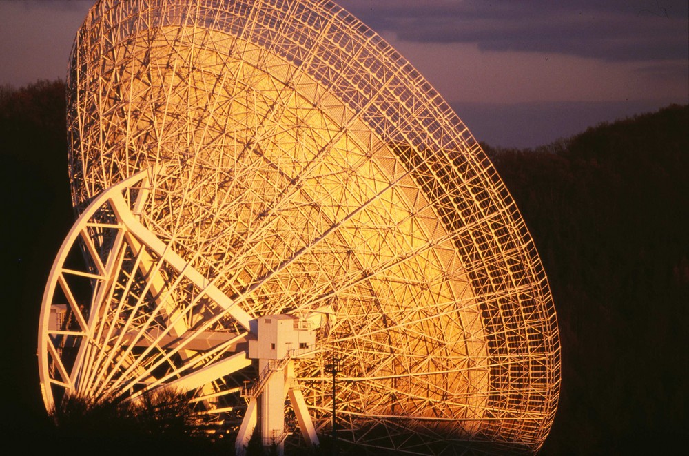 Das Weltraumohr in Effelsberg, ein Super-Radioteleskop