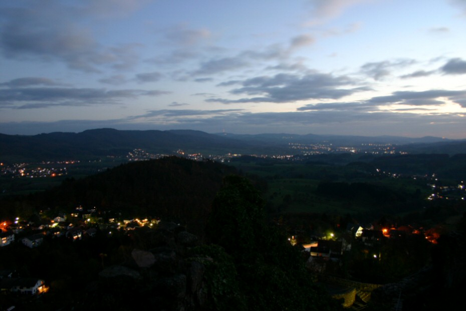 Das Weschnitztal bei Dämmerung