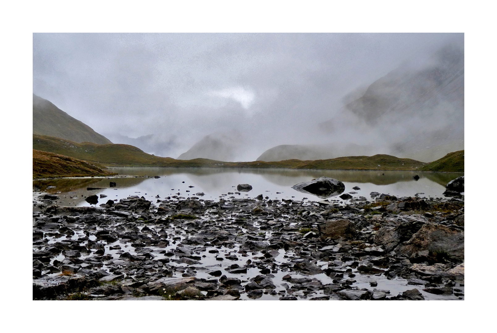 Das Wetter schlecht, die Wolken tief - ich fast auch noch ins Wasser lief.