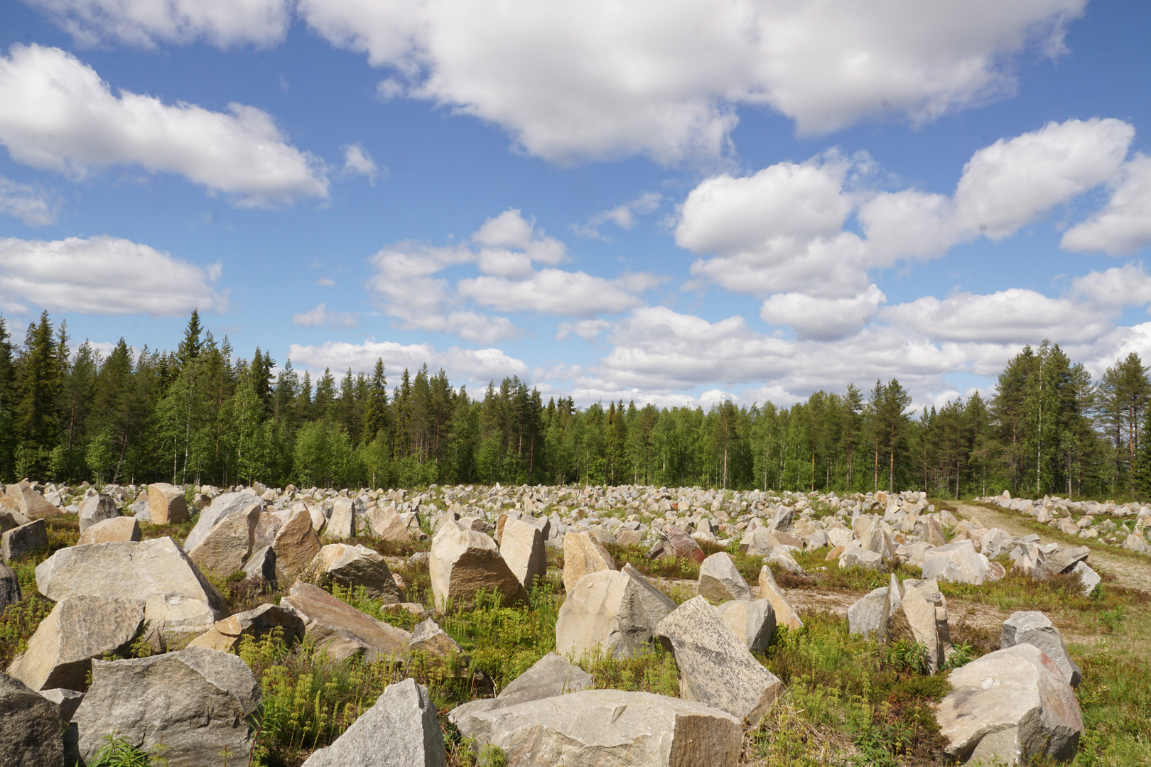 Das Winterkriegsmomument  in Raateen Portti,Finnland