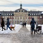 Das winterliche Uni Schloss