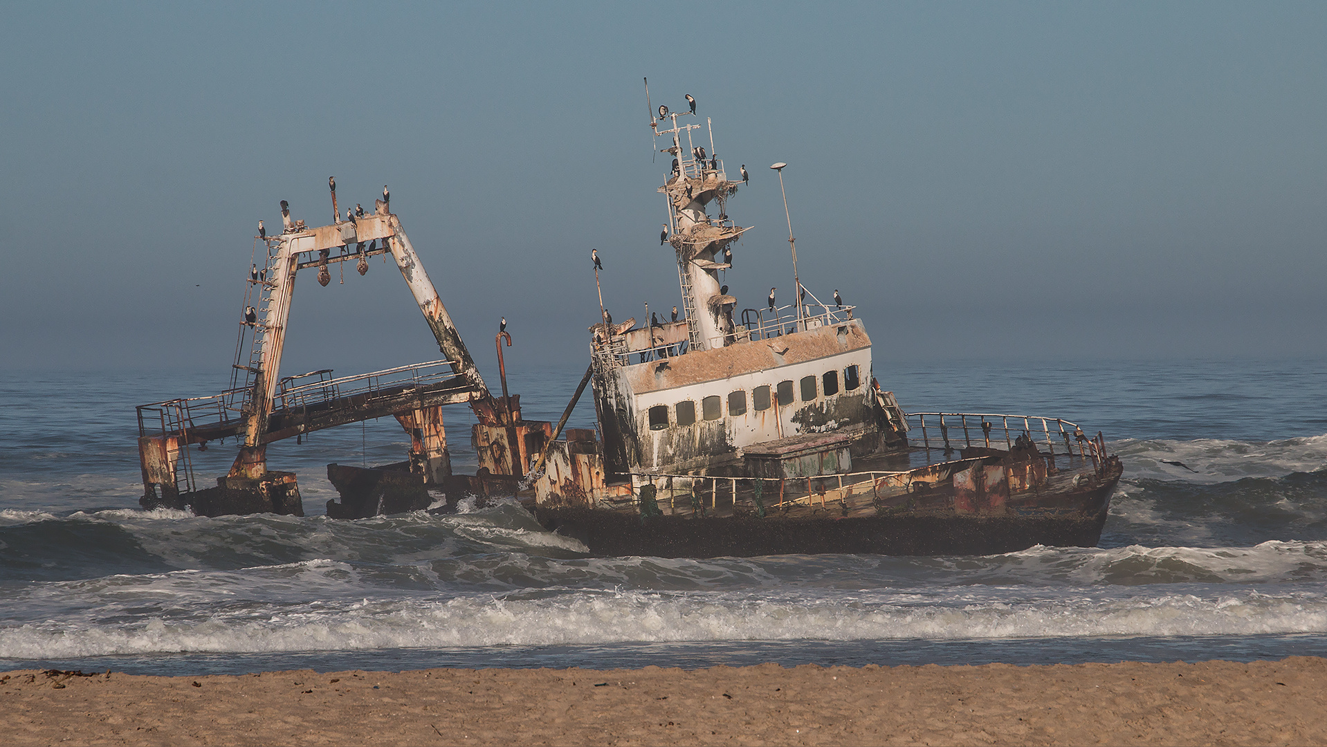Das Wrack... Foto & Bild world, natur, landschaft Bilder auf