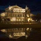 Das x-te Bild der Semperoper bei Nacht