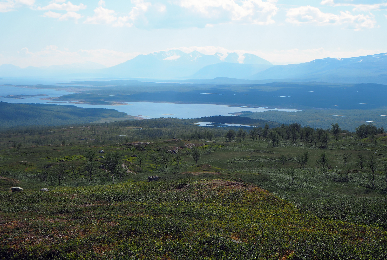 Das Ziel in Sicht: Blick auf den Akkajaure.... 