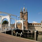 Das Zuidhaven Tor ist eines der drei Stadttore der niederländischen...