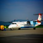 Dash 8 der AUA am Flughafen Graz (Tilt Shift v0.004)