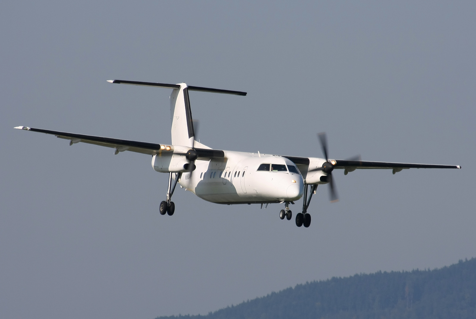 Dash8-100