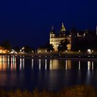 Das<Schweriner Schloss bei Nacht