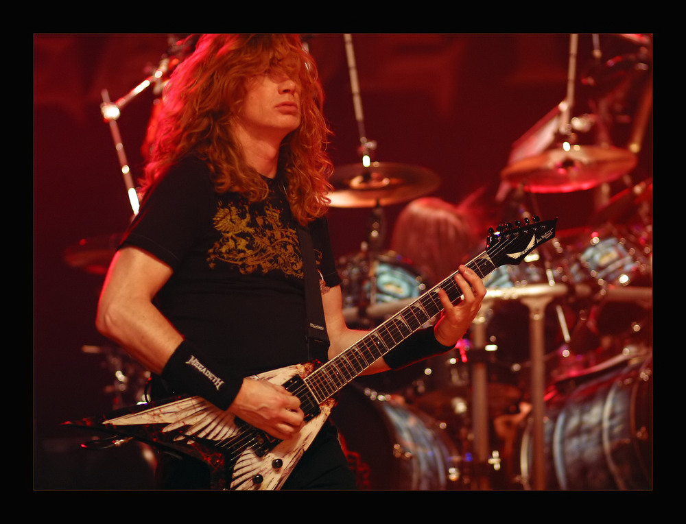 DAVE MUSTAINE (MEGADETH)