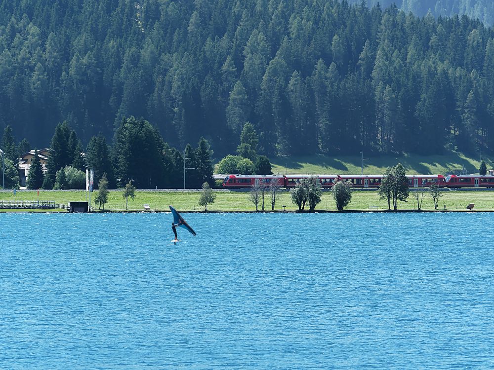 Davoser See mit Regionalzug