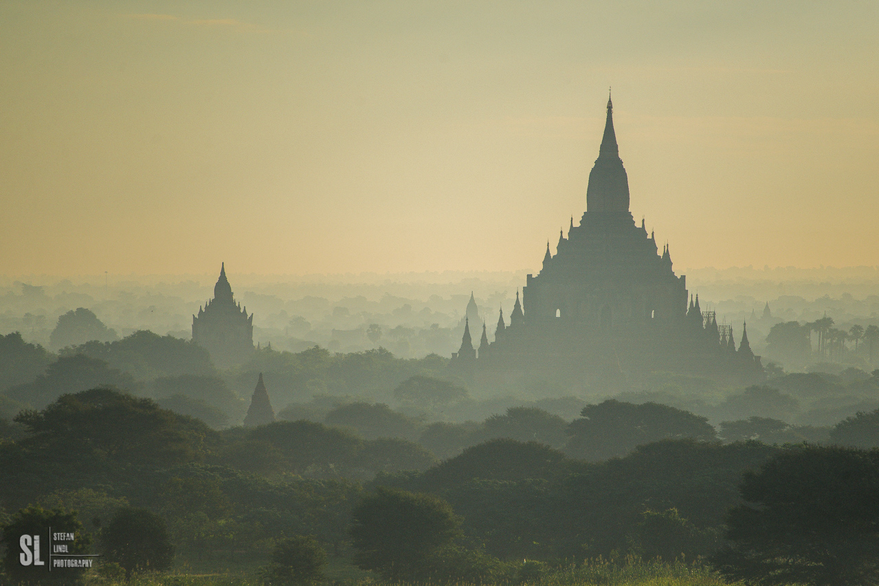 Dawn at Bagan