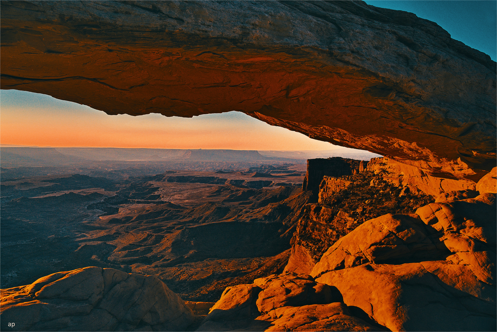 dawn @ mesa arch 