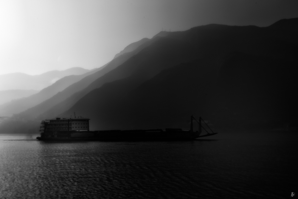 daybreak on yangtse-river