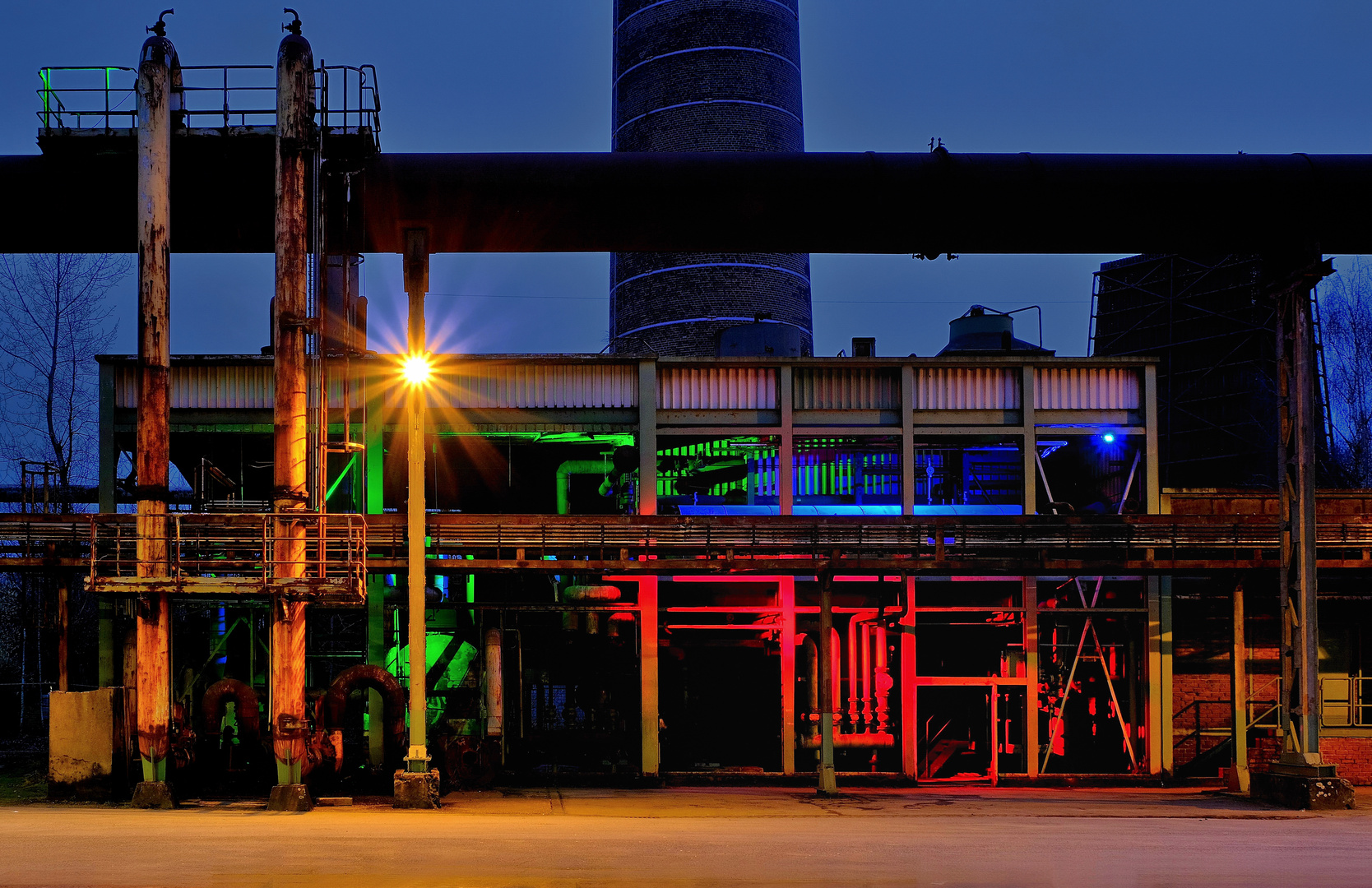 Dazumal (8) Landschaftspark Duisburg (Die Ecke rechts wo die Rohre sind )